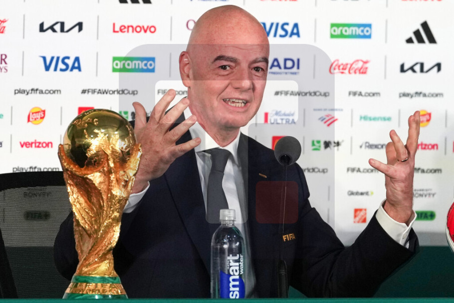 410151_wcup-fifa-investors-soccer_iff.jpg