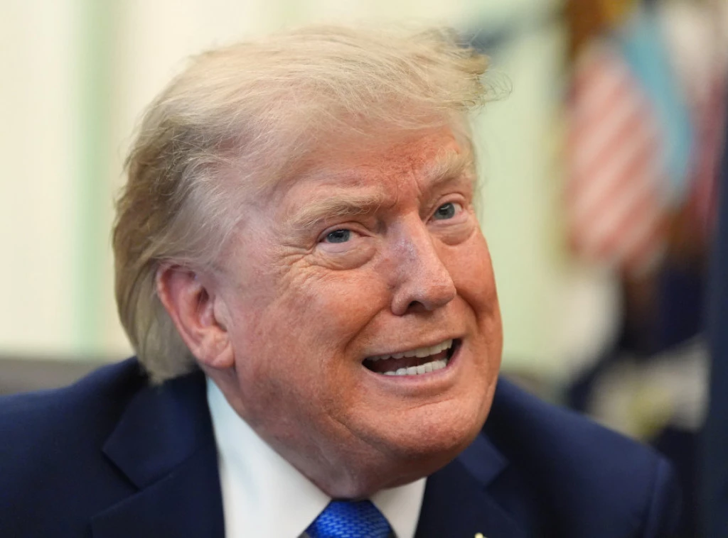 411892_trump_f.webp