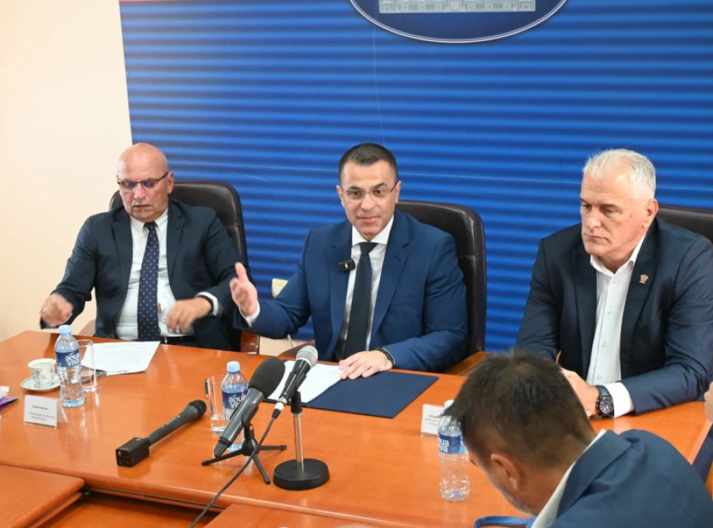 415327_cacak-konferencija-milicevic_f.webp