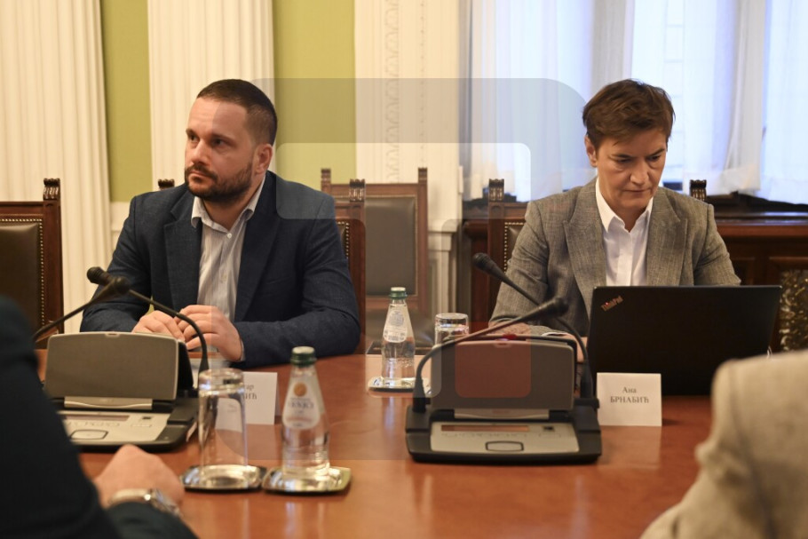 416030_apostolovic-eu-operativnitim_iff.jpg