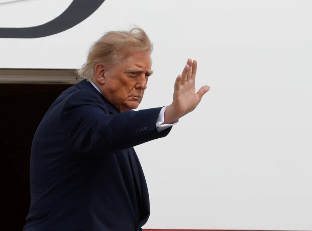 417092_trump_f.webp