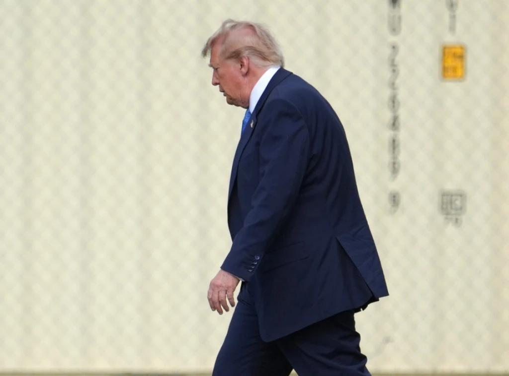 417352_trump_f.webp