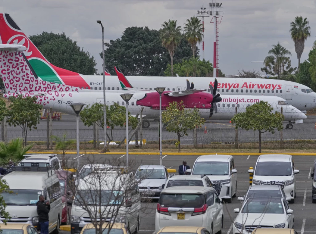 418244_kenya-airport-strike_f.webp