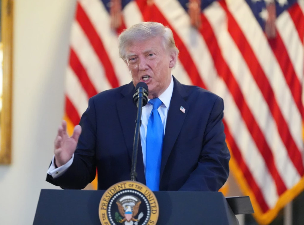 419210_trump_f.webp