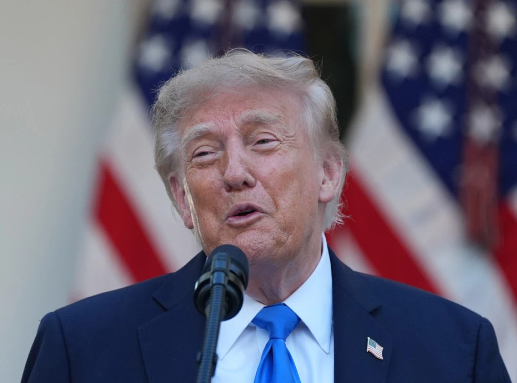 419423_trump_f.webp