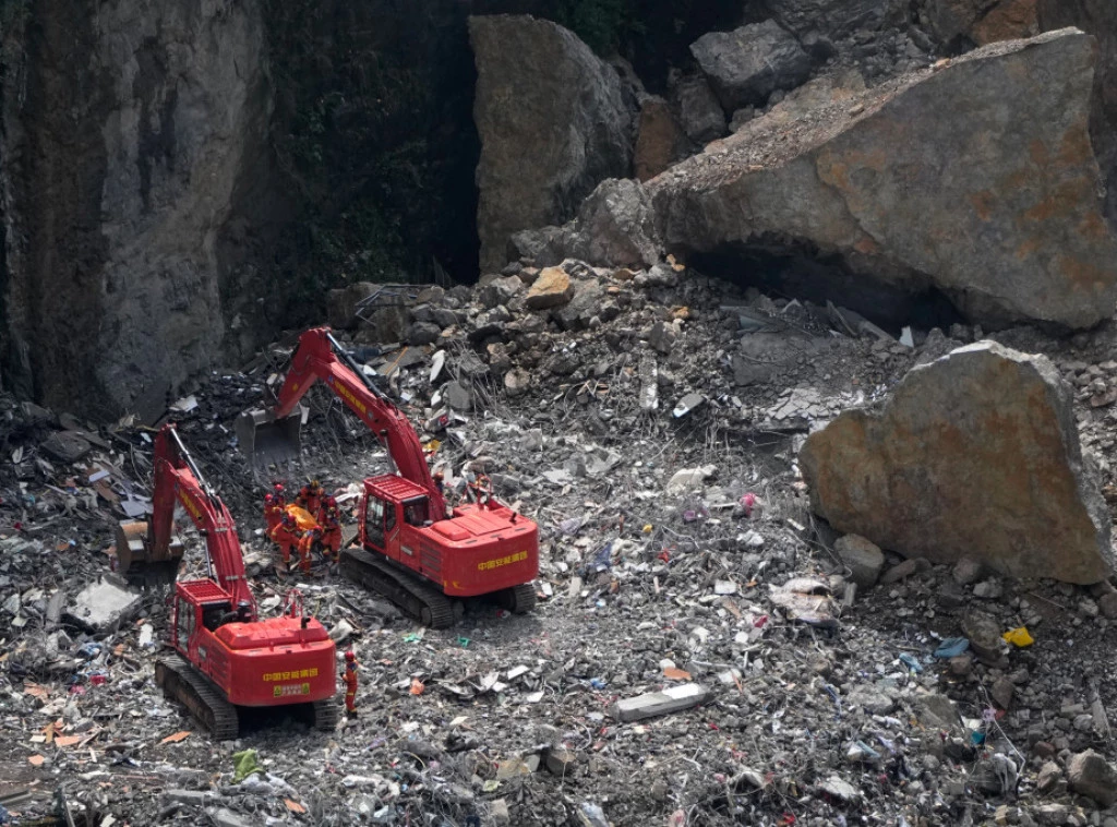 419605_china-landslide_f.webp
